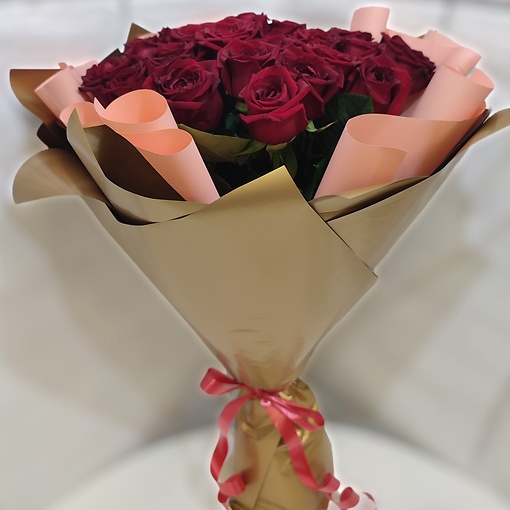 29 бордовых роз, высотой 70см (страна Россия)