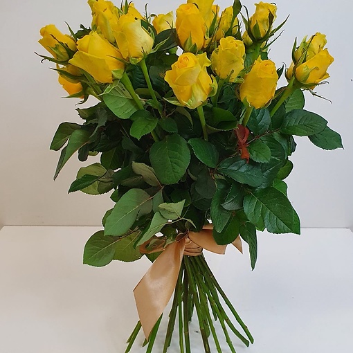 25 ярко-желтых роз (страна Россия) 