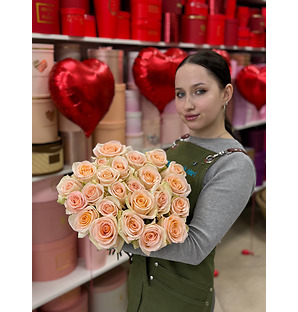 Кремовая роза